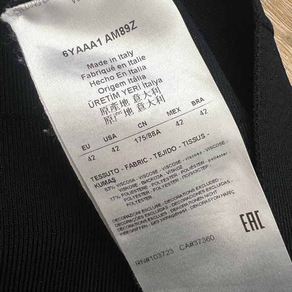 Giorgio Armani Black Long Sleeve Fit and Flare Knit Dress US size 6 M IT 42 - Picture 8 of 10